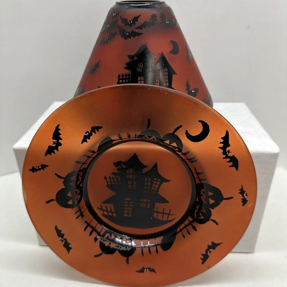 Yankee Candle Halloween Glass Shade Topper Round Plate Haunted House Bats Pumpkn